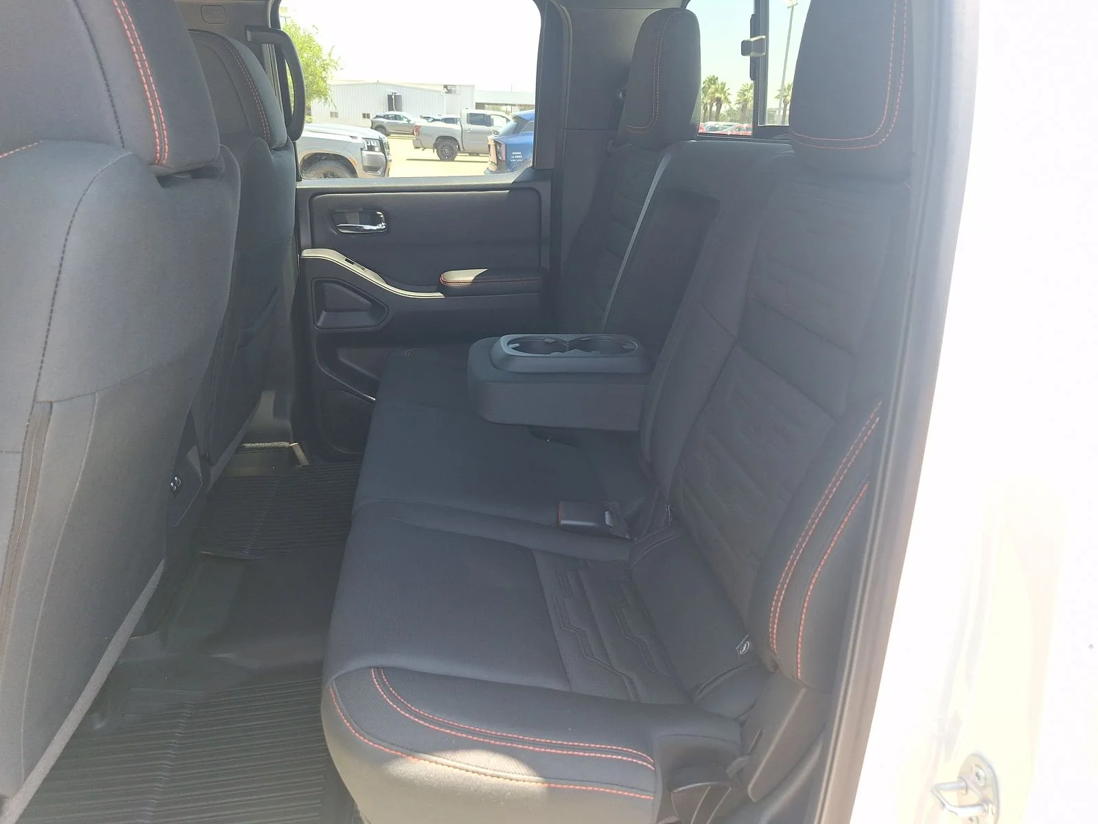 Used 2025 White Nissan PRO-4X image 27