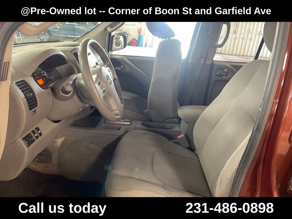 Used 2016 Brown Nissan SV image 14
