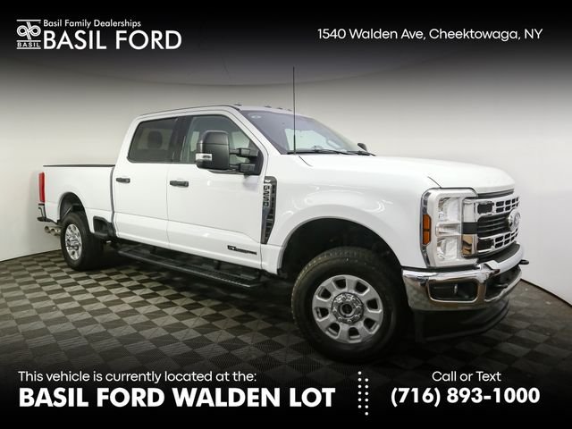 Used 2024  Ford XLT image 1