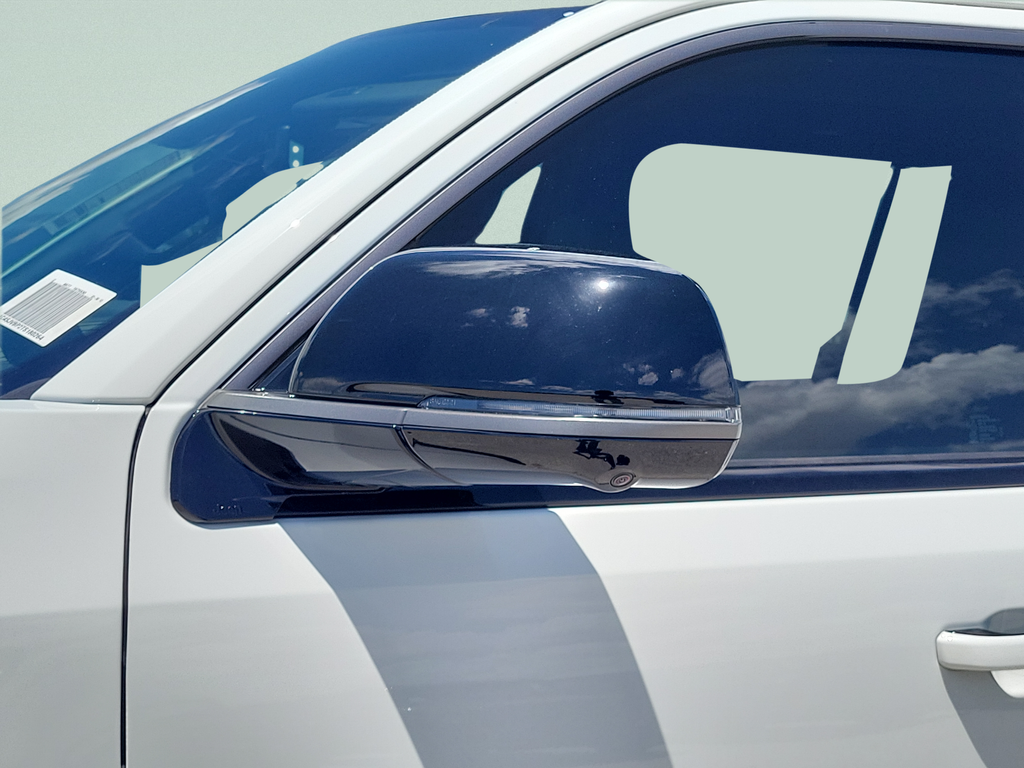 New 2026 Bright White Clear-Coat Exterior Paint Jeep Limited Reserve image 29