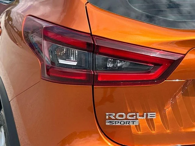 Used 2022 Orange Nissan SV image 10