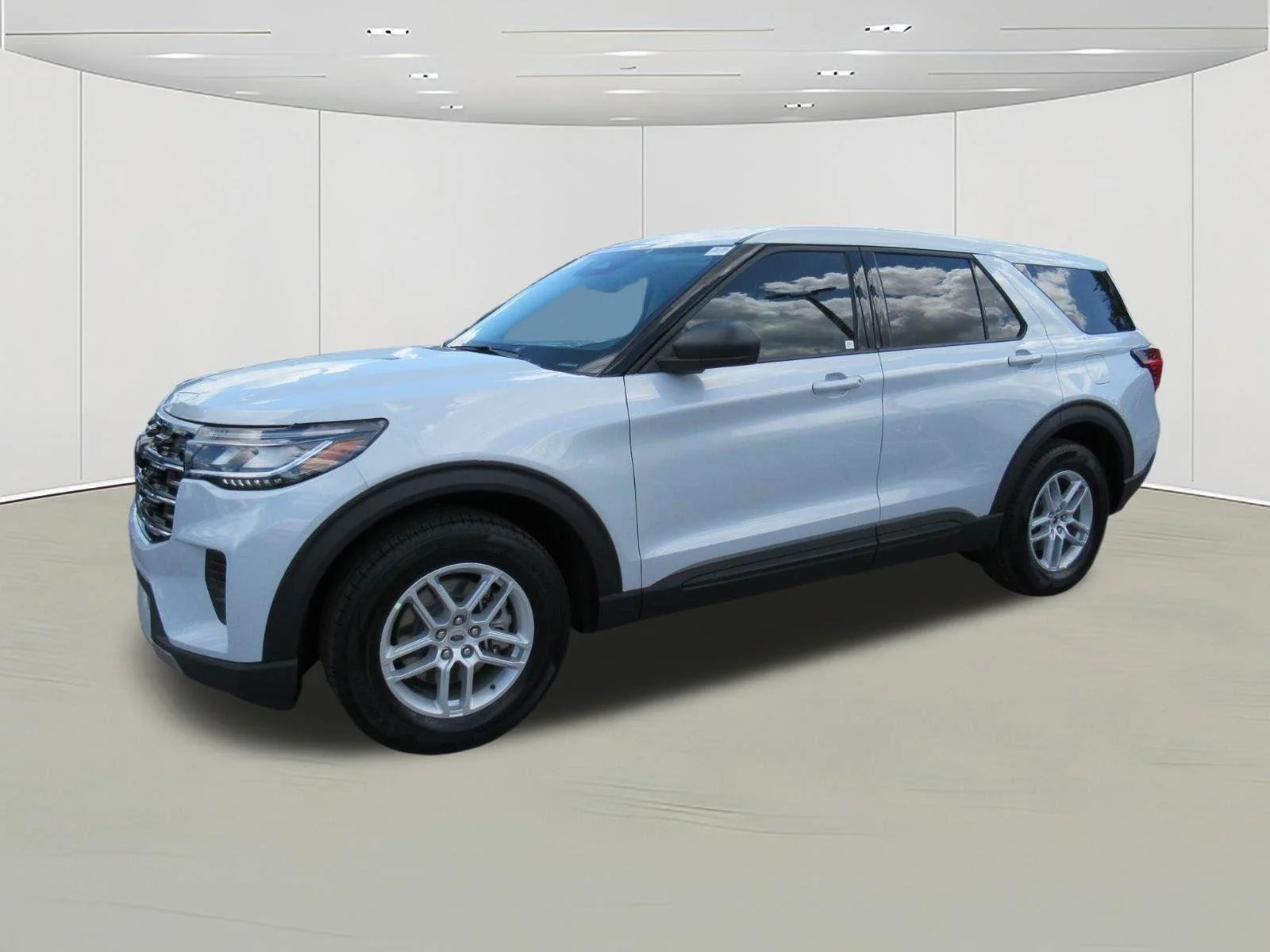 New 2026 Space White Metallic Ford Active 100A image 4