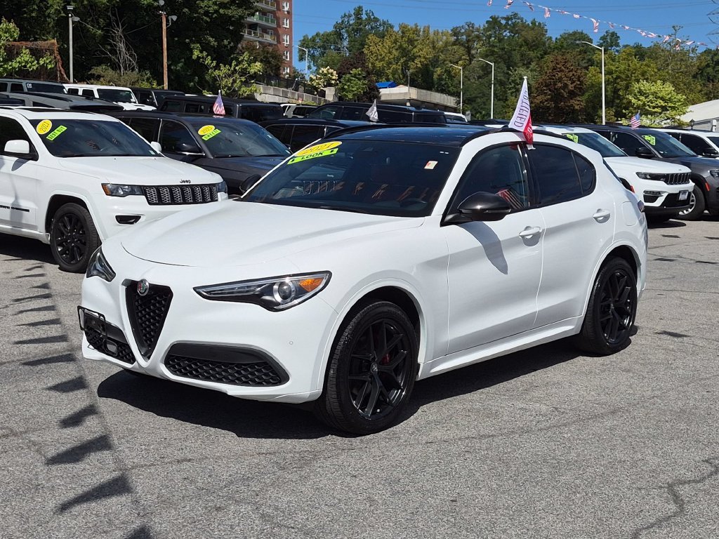 Used 2021 White Alfa Romeo Ti Sport image 1