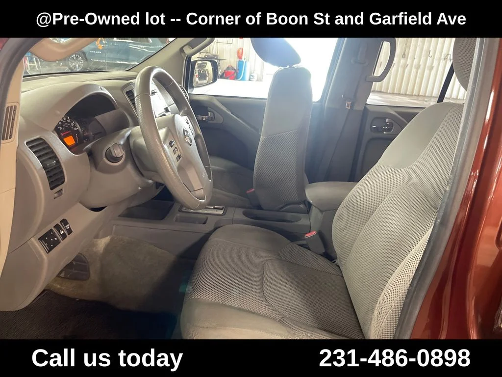 Used 2016 Brown Nissan SV image 14