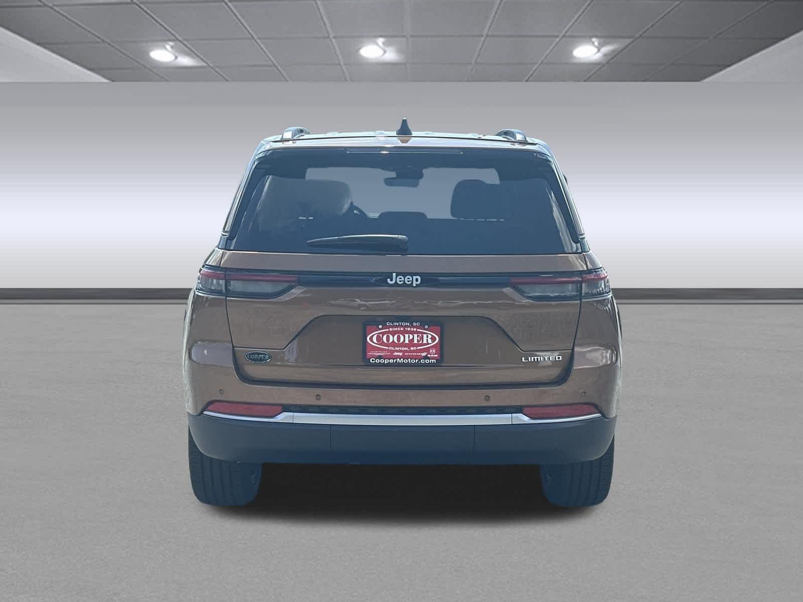New 2026 Copper Shino Metallic Clear-Coat Exterior Paint Jeep Limited image 4