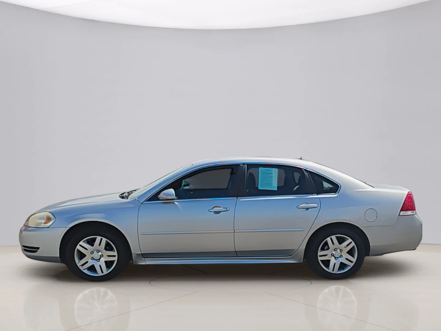 Used 2013 Silver Chevrolet LT image 2