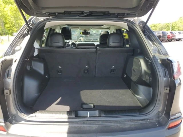 Used 2022 Gray Jeep X image 10