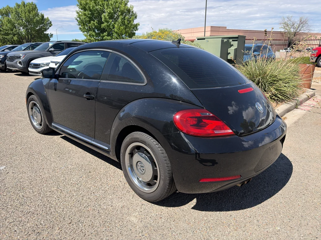 Used 2012 Black Uni Volkswagen 2.5L w/Sun PZEV image 7