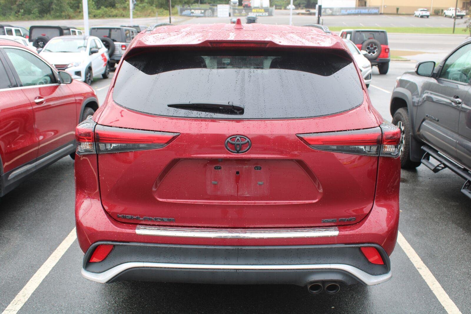 Used 2022 Ruby Flare Pearl Toyota XSE image 7