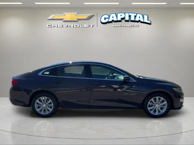 Used 2025 Black Chevrolet LT image 6