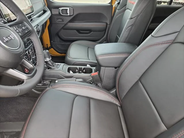New 2026 Goldilocks Exterior Paint Jeep Rubicon image 19