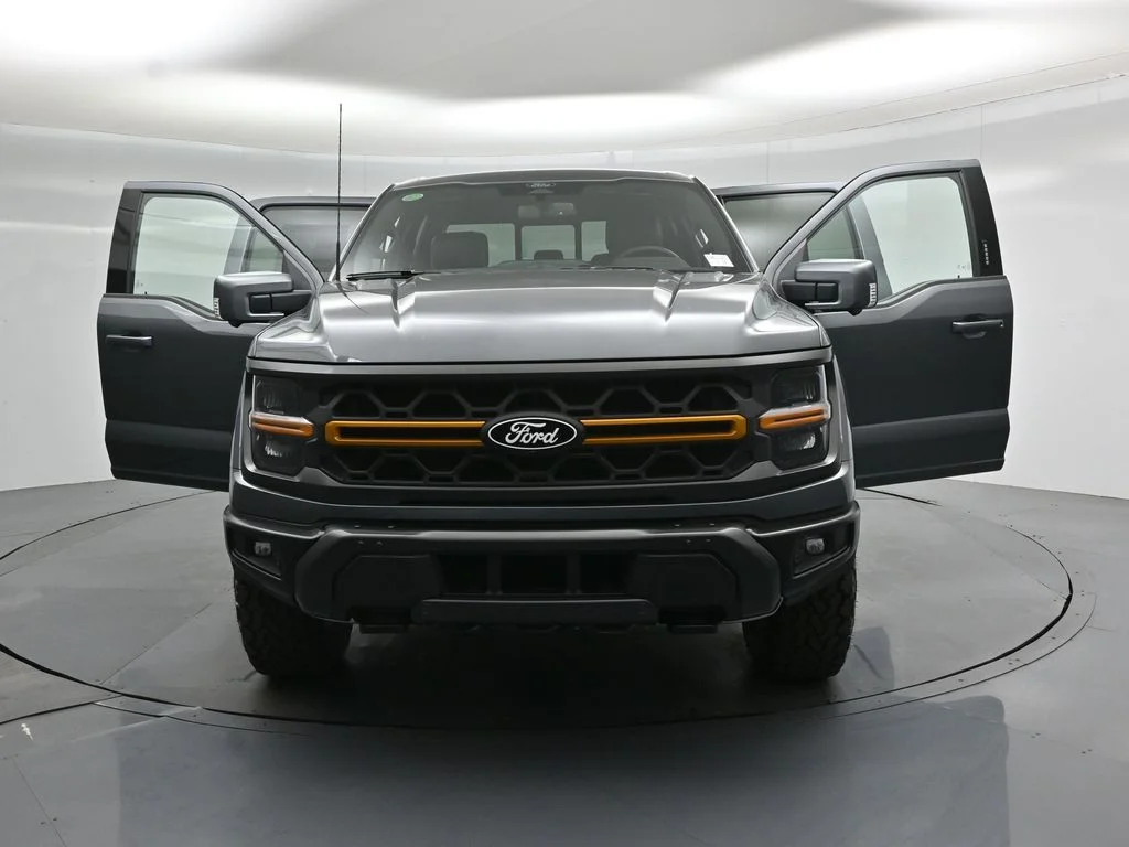 New 2026 Carbonized Gray Metallic Ford Tremor image 30