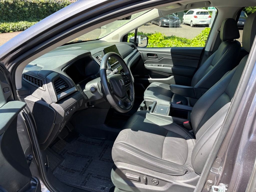 Used 2025 Modern Steel Metallic Honda EX-L image 12