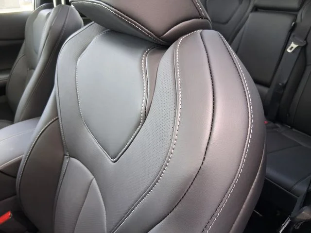 New 2027 RADIANT WHITE INFINITI Pure FWD image 17