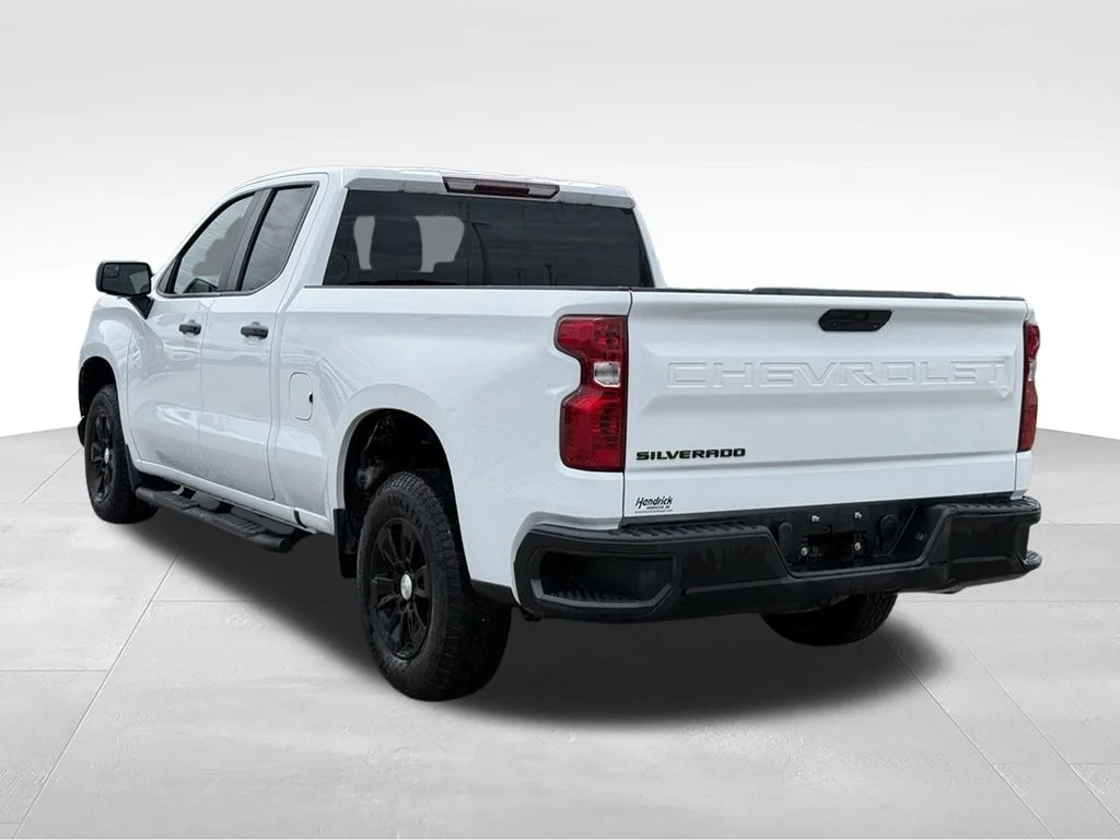 Used 2020 White Chevrolet WT image 3