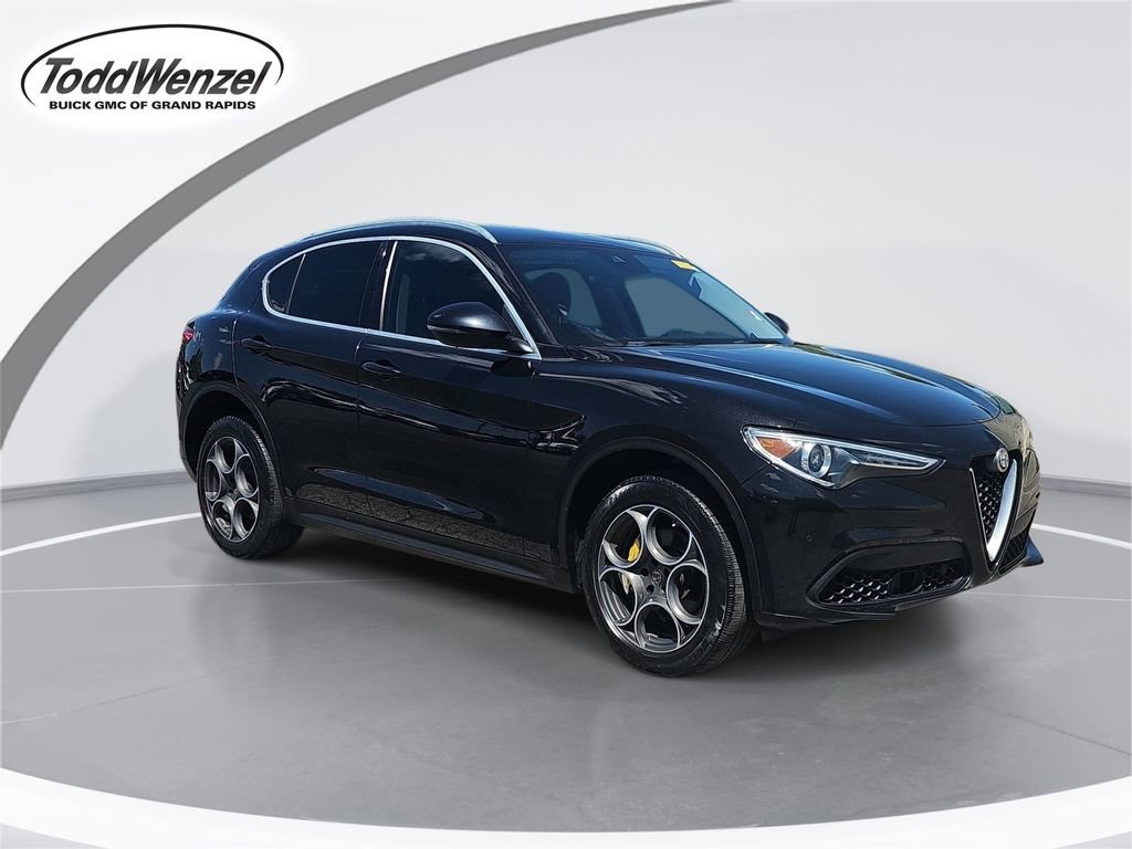 2018 Alfa Romeo Stelvio AWD's photo