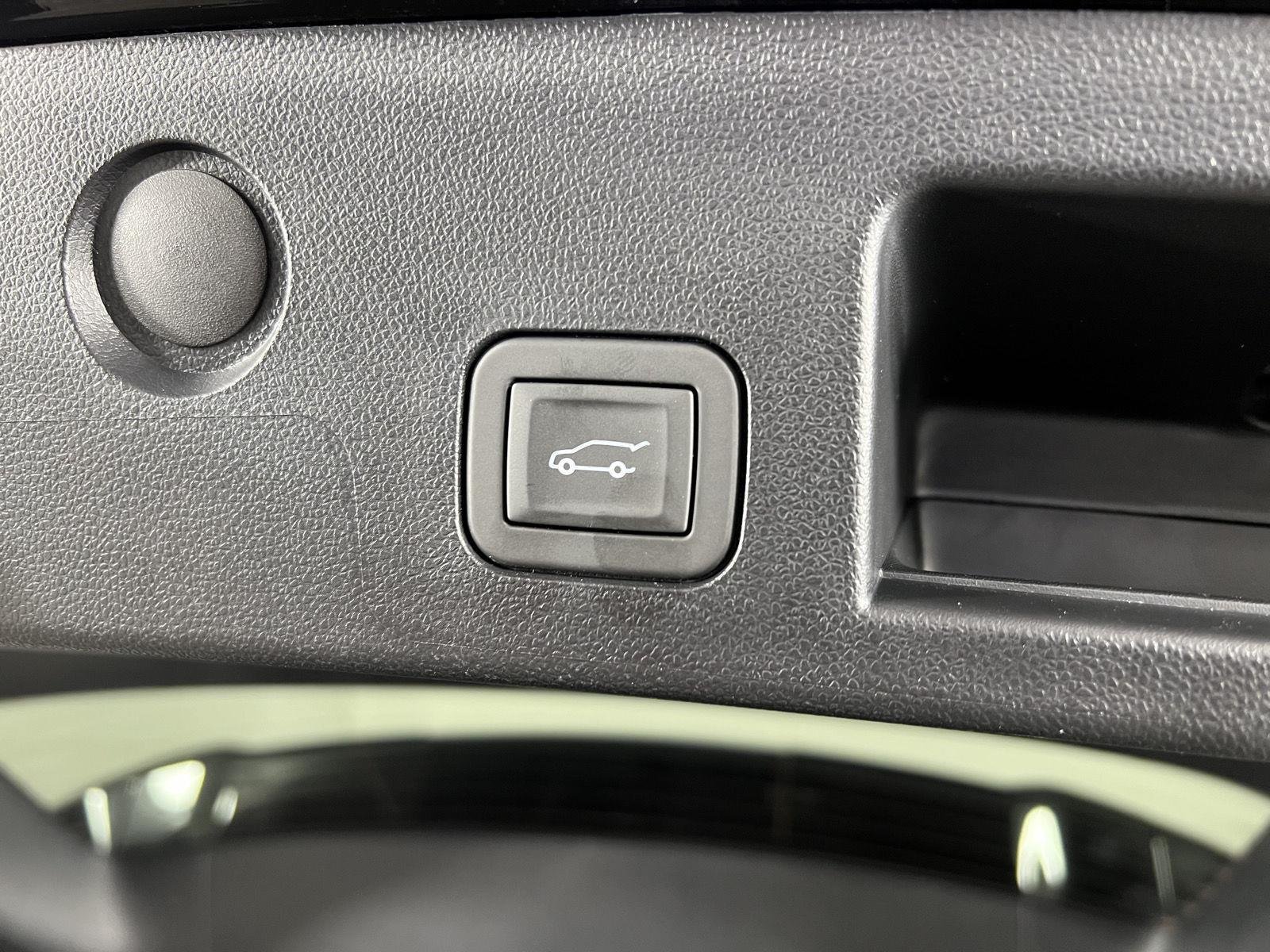 New 2026 Mosaic Black Metallic Chevrolet LT image 49