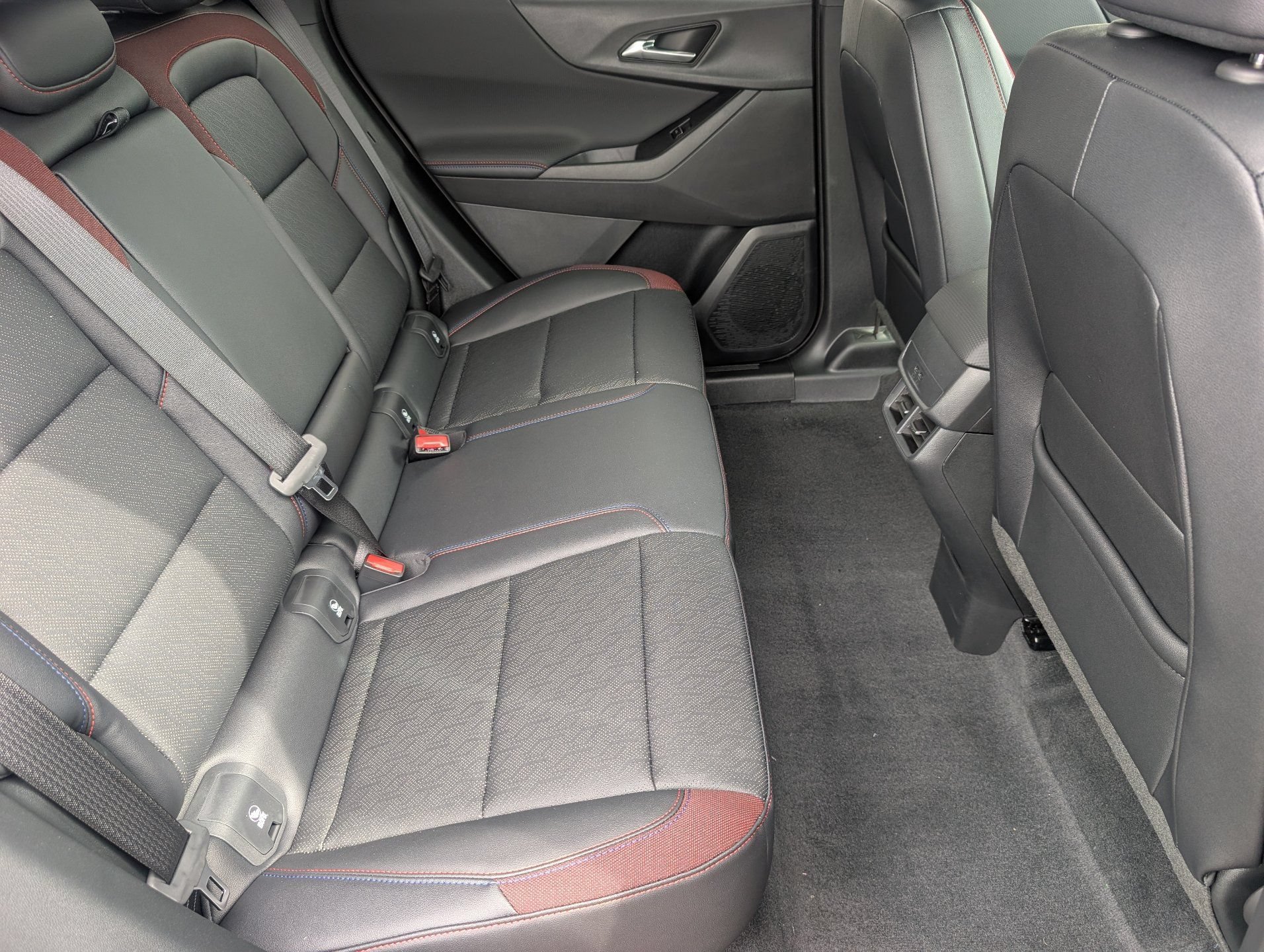 2027 Chevrolet Equinox RS - Photo 13