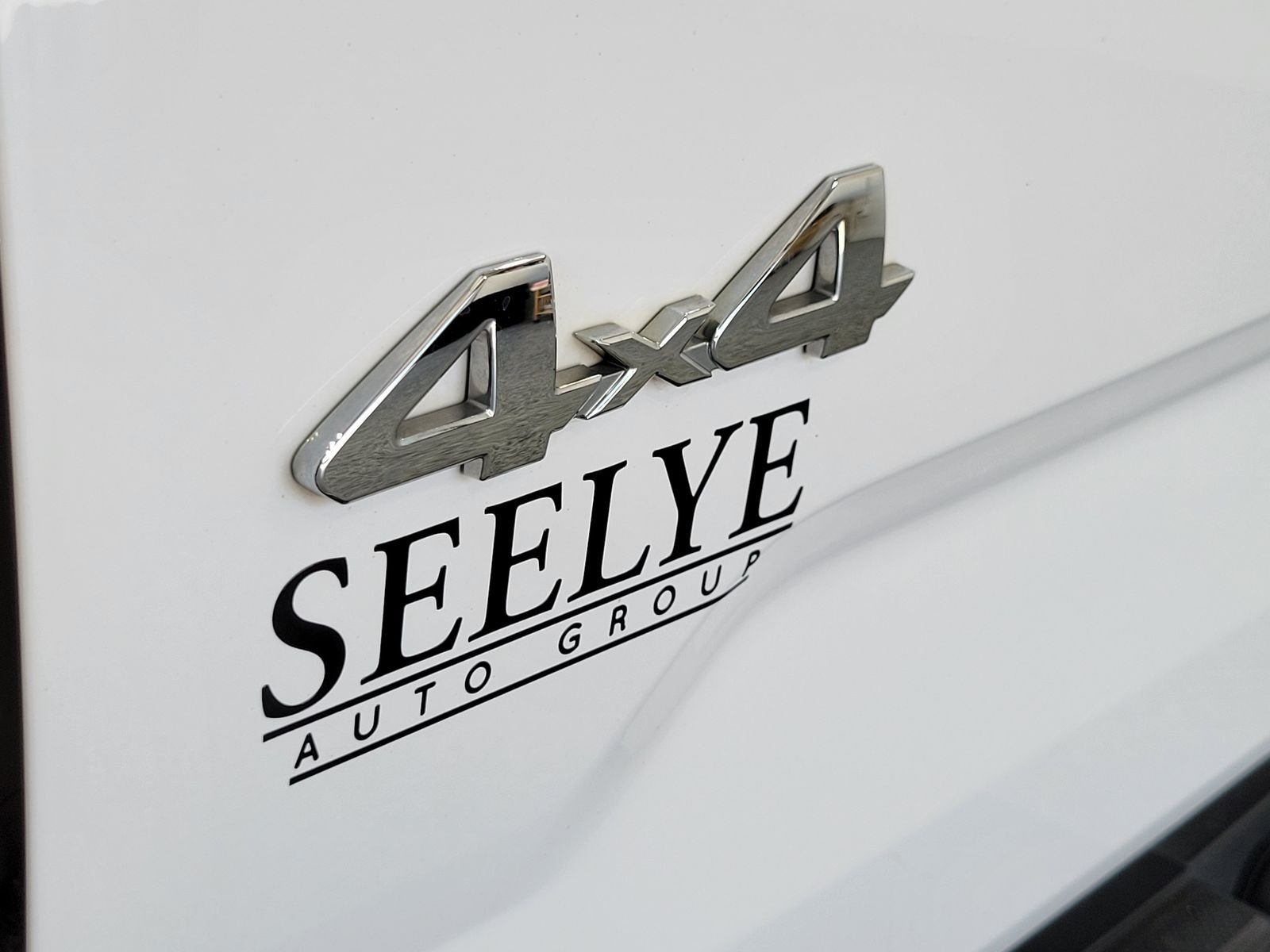 Used 2021 White Toyota SR5 image 30
