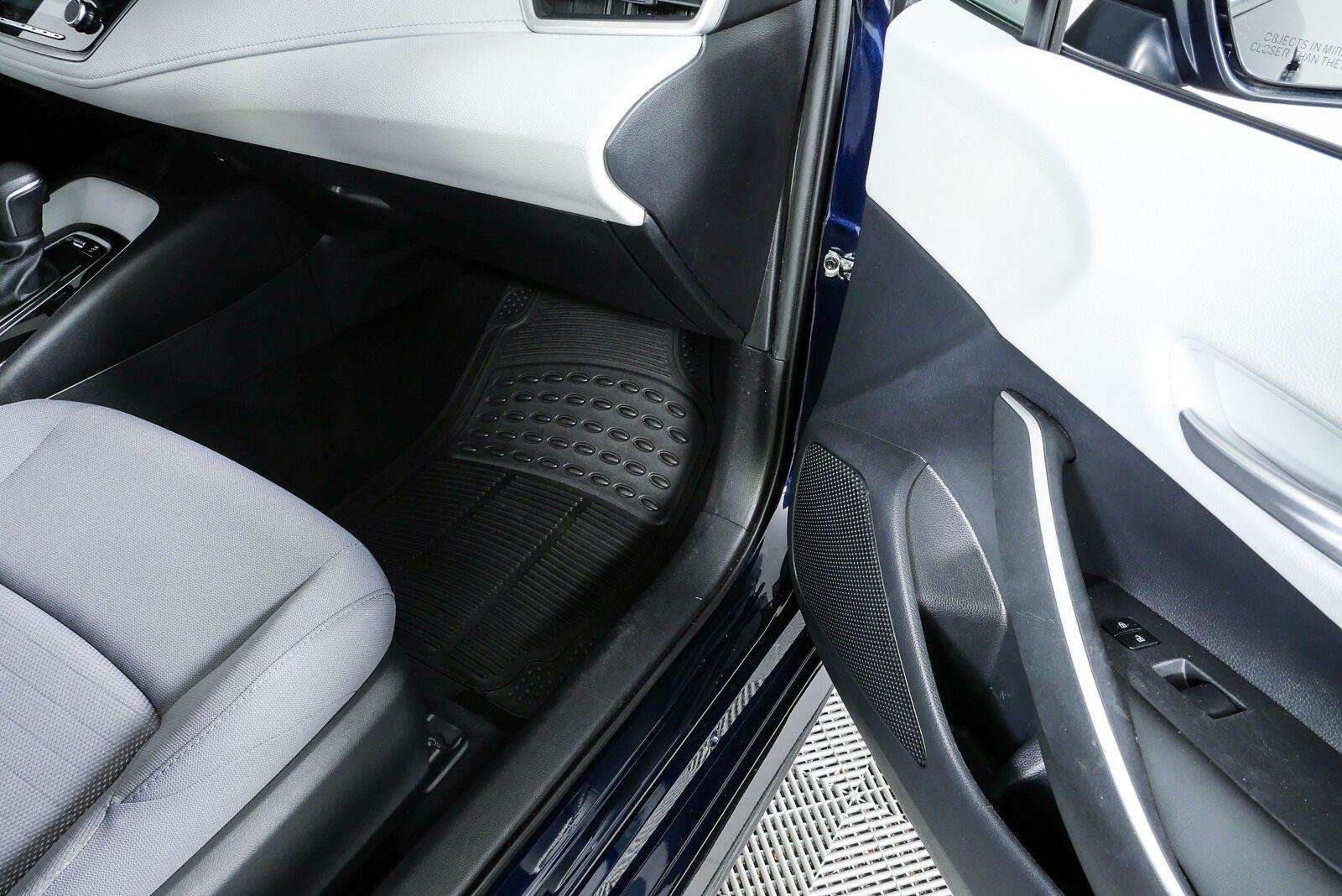 2025 Toyota Corolla SE - Photo 23