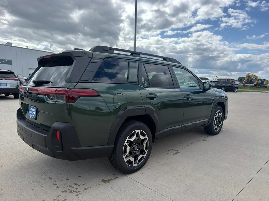 New 2026 DEEP EMERALD GREEN PEARL Subaru Touring image 5