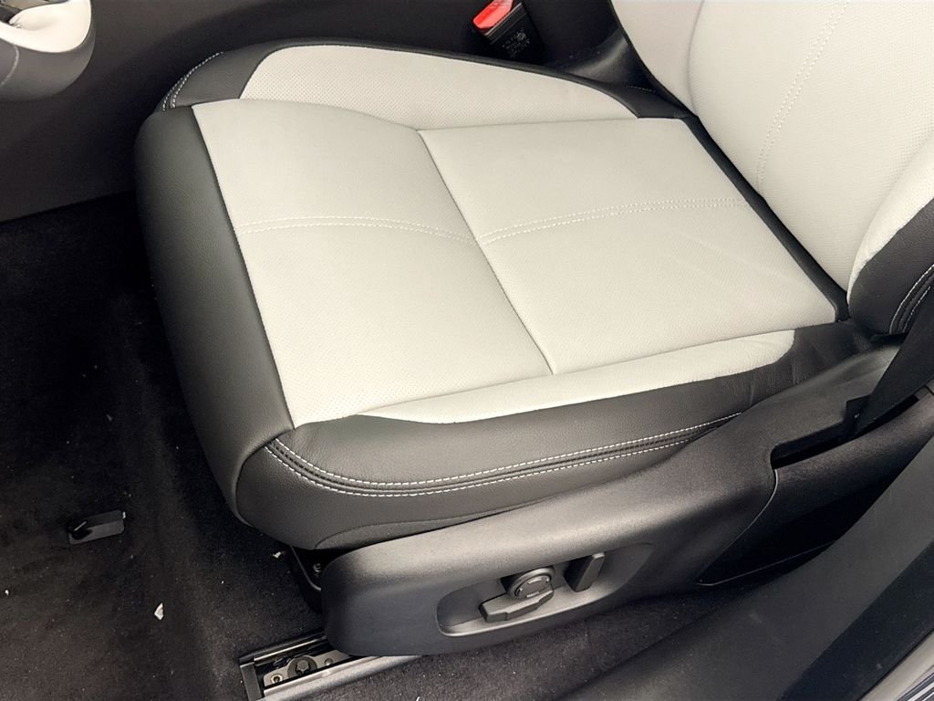 New 2026 Varesine Blue Land Rover Belgravia Edition image 20