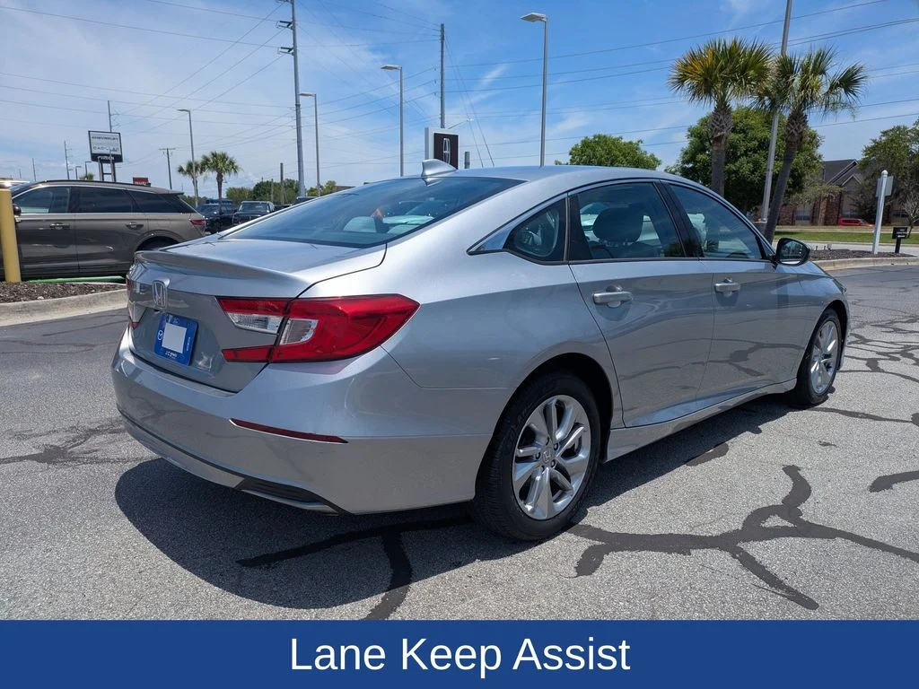 Certified Used 2019 Lunar Silver Metallic Honda LX image 4
