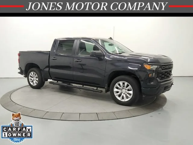 Pre-Owned 2022 Chevrolet Silverado 1500 Custom