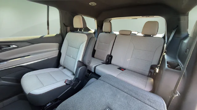 Used 2026 Summit White Chevrolet LT image 38