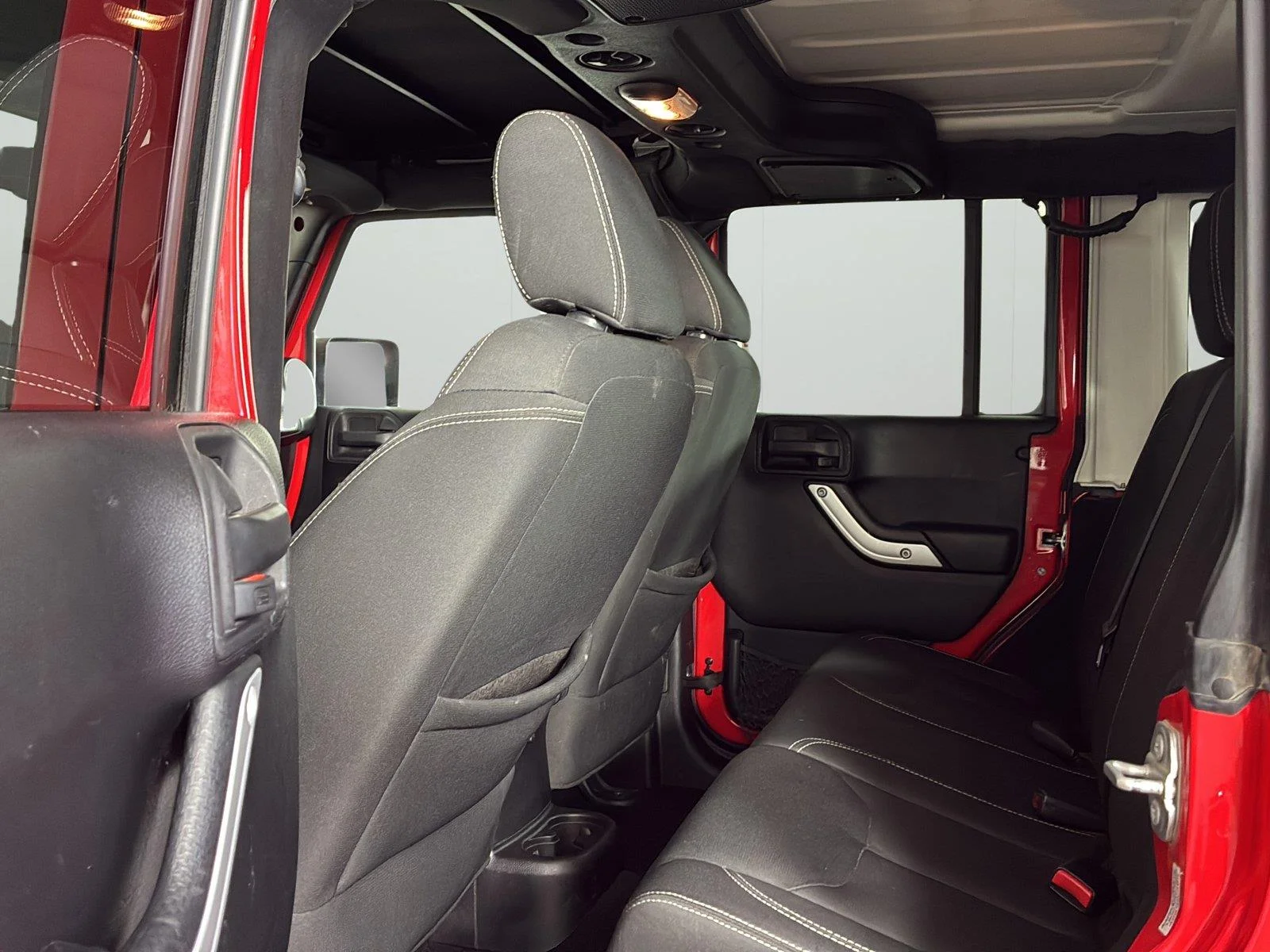 Used 2015 Firecracker Red Clear Coat Jeep Rubicon image 20