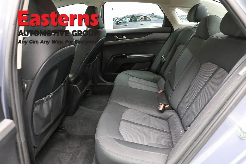 Used 2021 Silver Kia LXS image 20