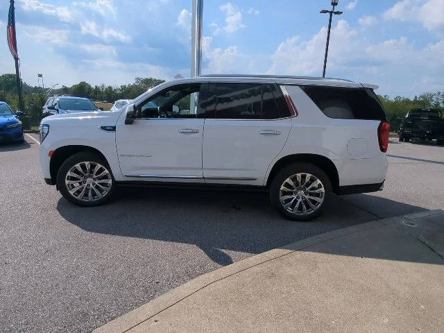 2023 GMC Yukon Denali - Photo 30