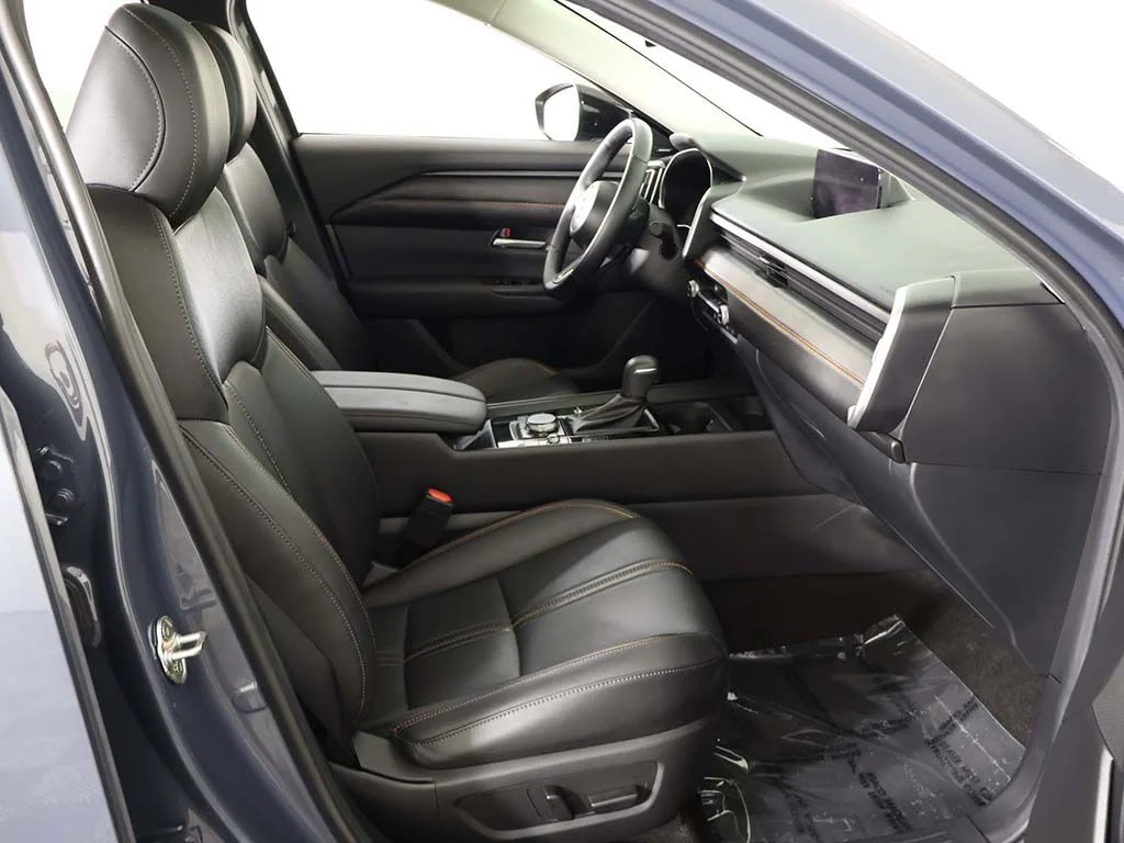 Used 2025 Gray Mazda Premium image 34