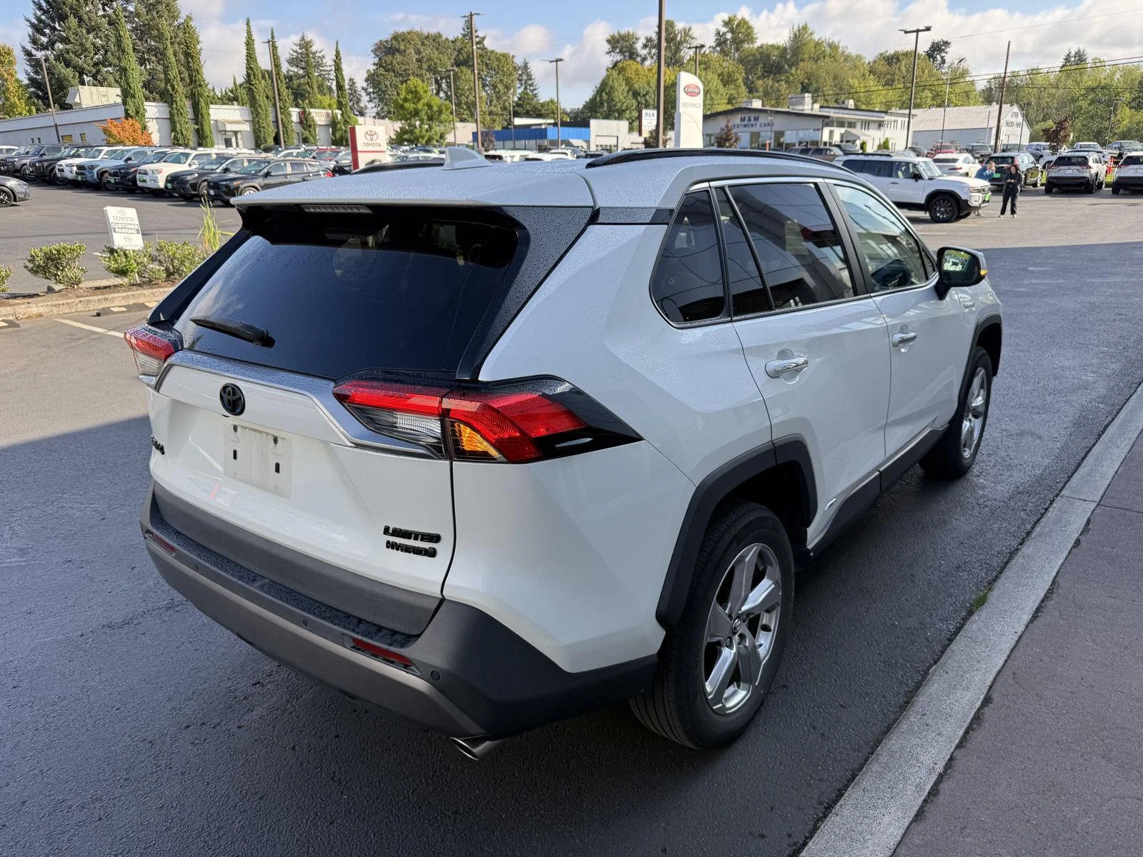 Used 2021 Blizzard Pearl Toyota Hybrid Limited image 5