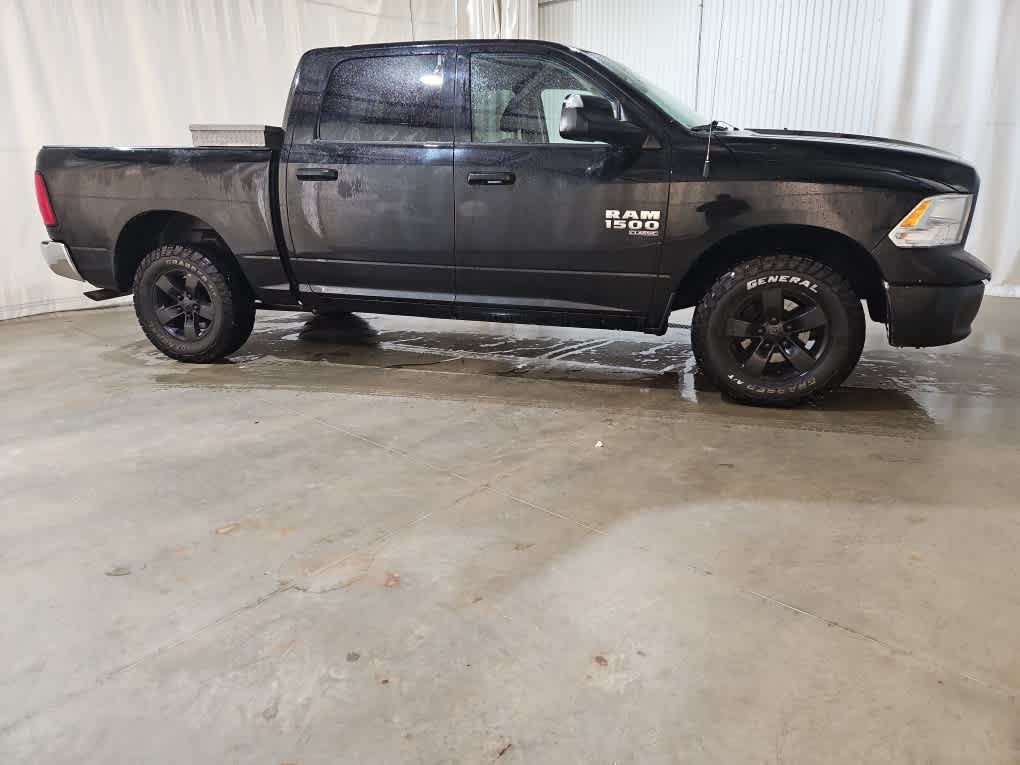 Used 2023 Diamond Black Crystal Pearlcoat Ram SLT image 3