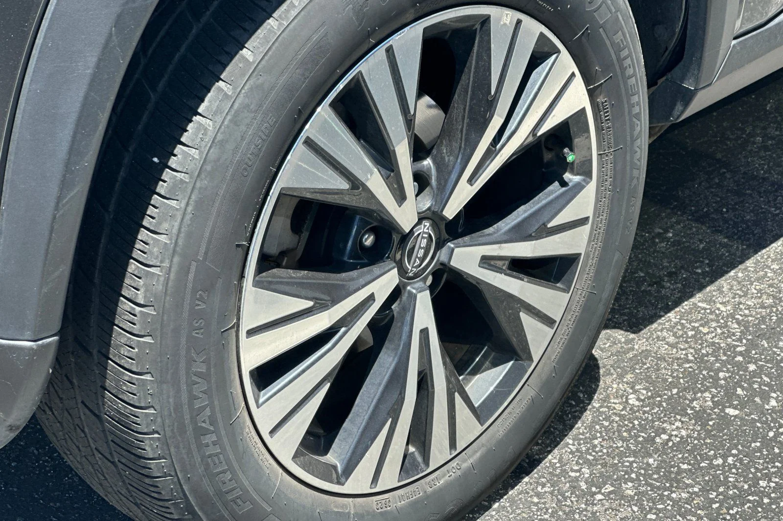 Used 2023 Gray Nissan SV image 4