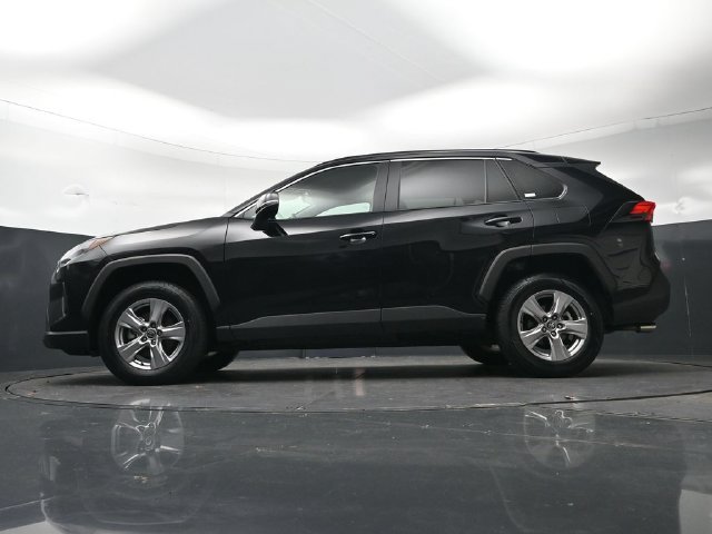 Used 2025 Midnight Black Metallic Toyota XLE image 34