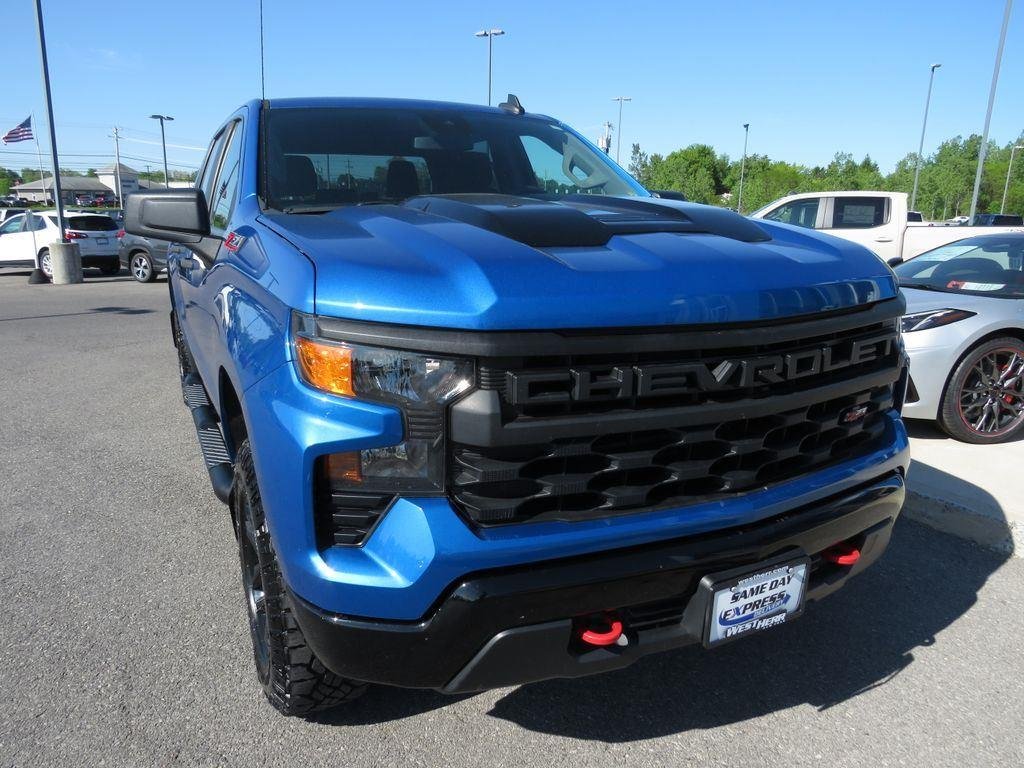 Used 2022 Glacier Blue Metallic Chevrolet Custom Trail Boss image 4