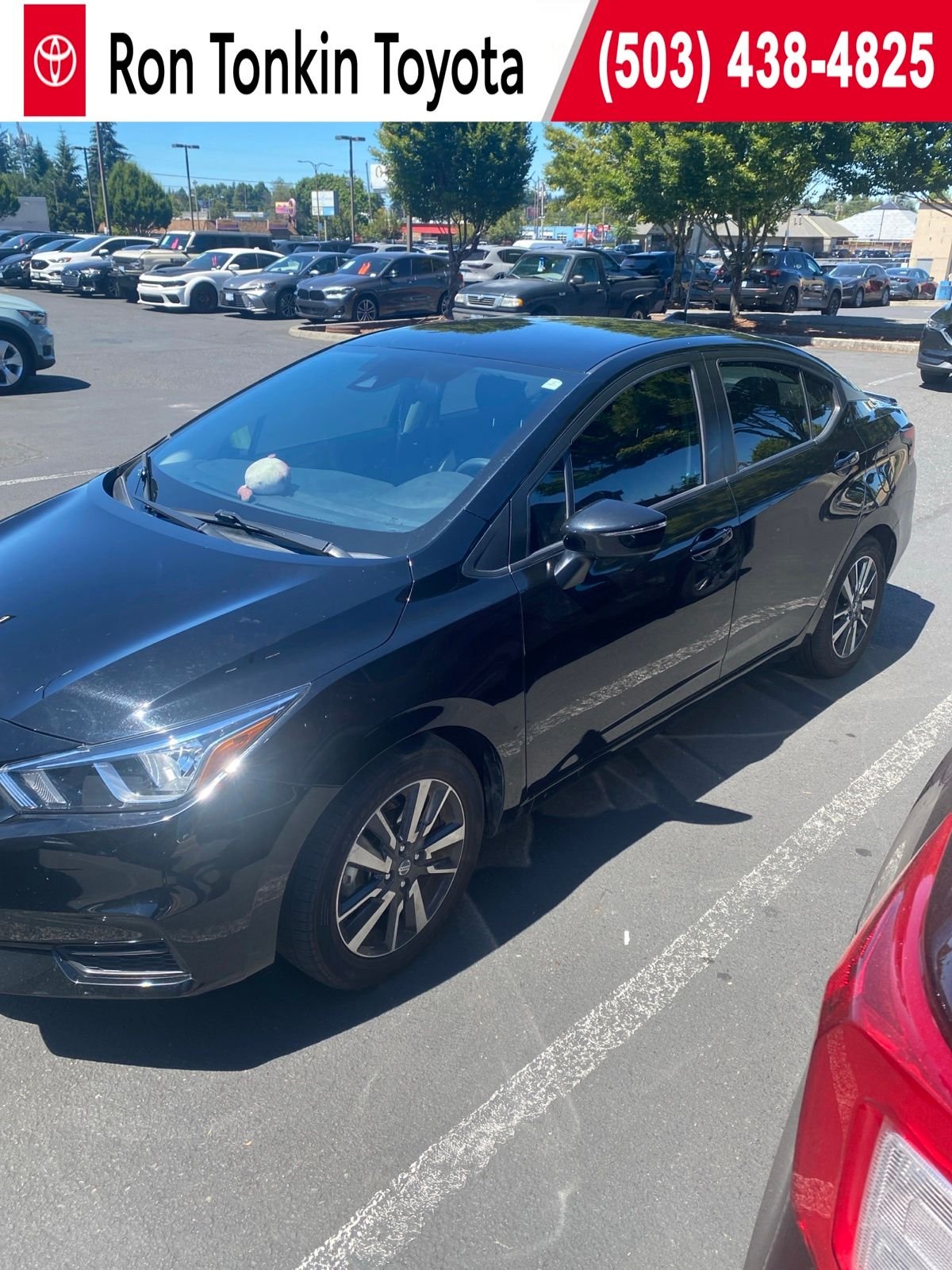 Used 2021 Super Black Metallic Nissan 1.6 SV image 1