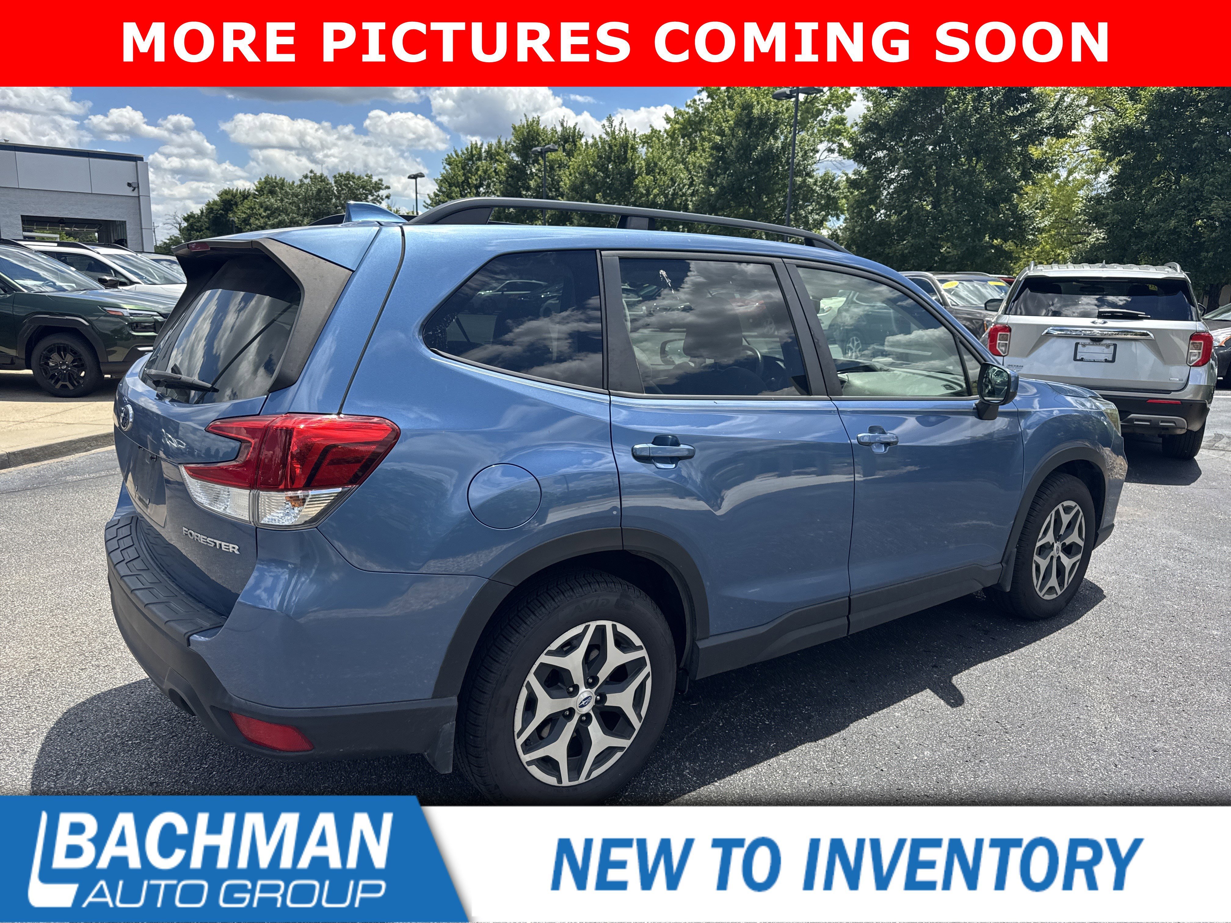 Used 2020 Horizon Blue Pearl Subaru Premium image 3