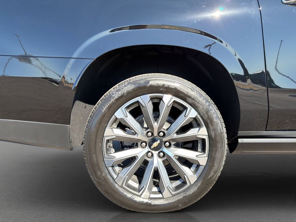 2026 Chevrolet Suburban High Country - Photo 21