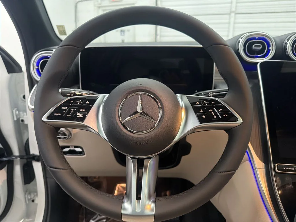 Used 2026 White Mercedes-Benz GLC 300 image 15