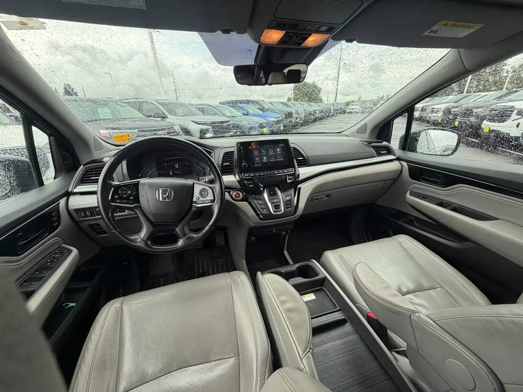 Used 2018 Gray Honda Elite image 3
