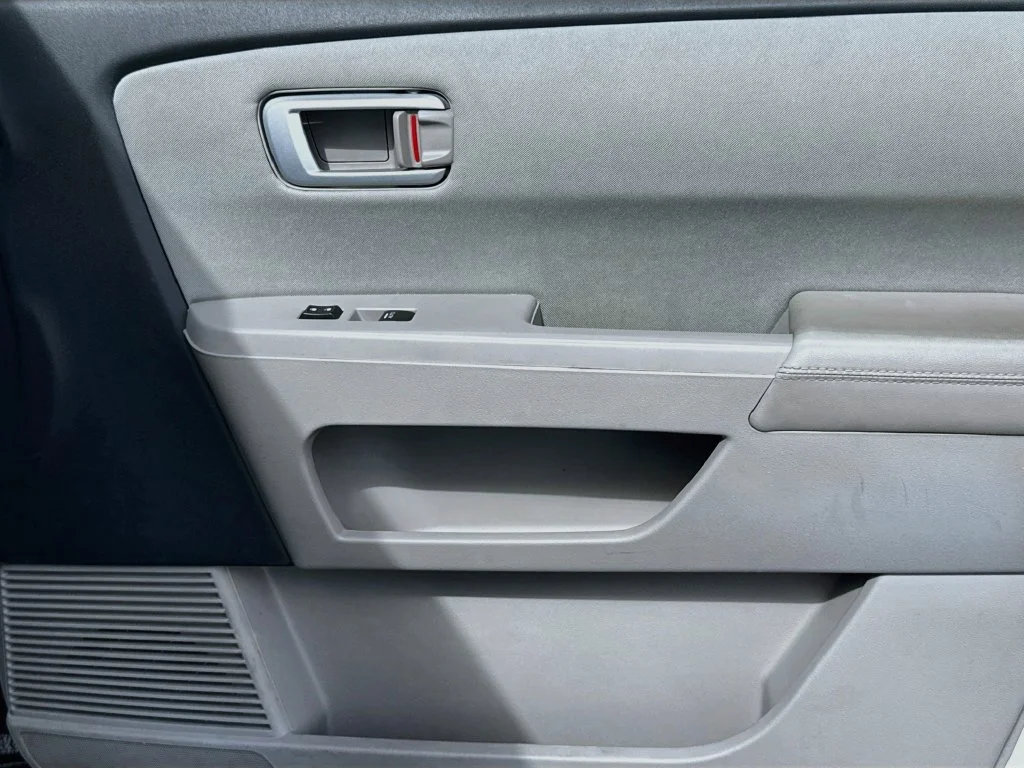 Used 2012 Taffeta White Honda EX image 33