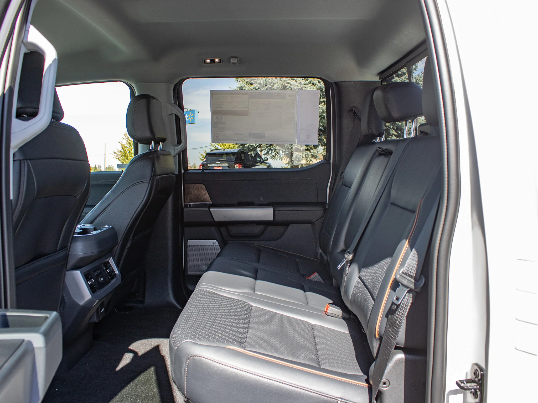 New 2026 Star White Metallic Tri-Coat Ford F-250® Lariat® image 18