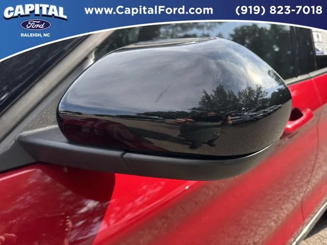 Used 2023 Red Ford XLT image 12