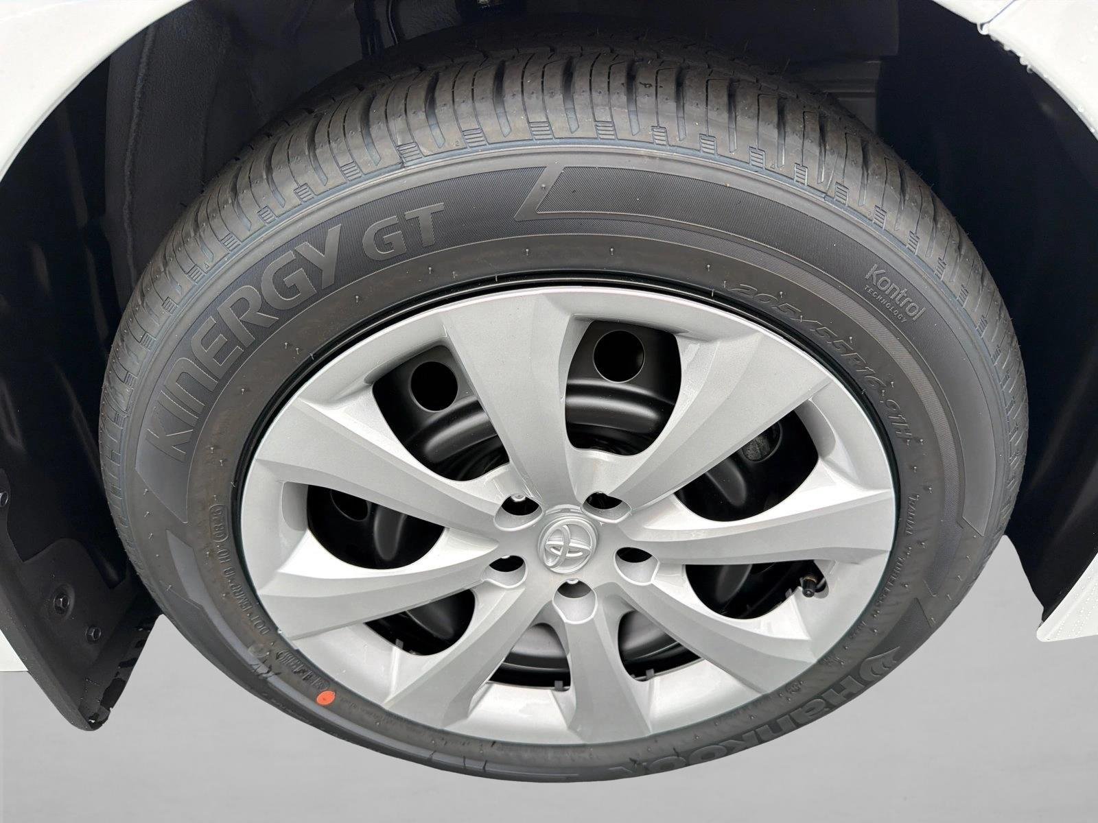 New 2026 Ice Cap Toyota LE image 12