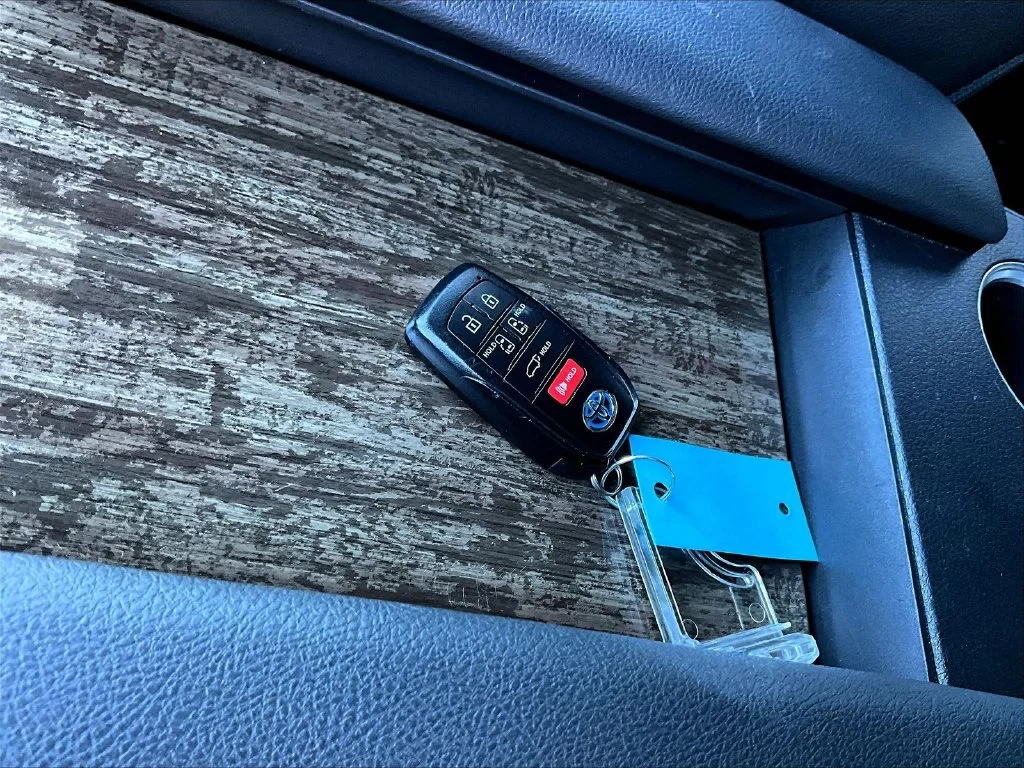 Used 2025 Wind Chill Pearl Toyota Platinum image 43