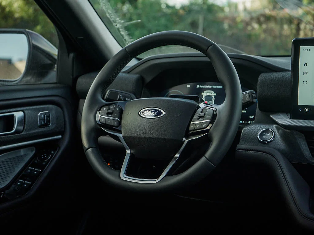 New 2026 Star White Metallic Tri-Coat Ford Platinum™ image 16