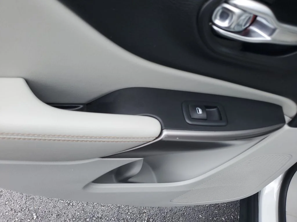 Certified Used 2019 White Jeep Limited image 15